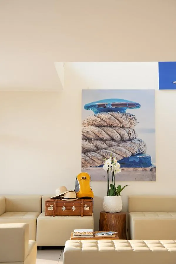 Hotel Mediterraneo Sottomarina 4*,