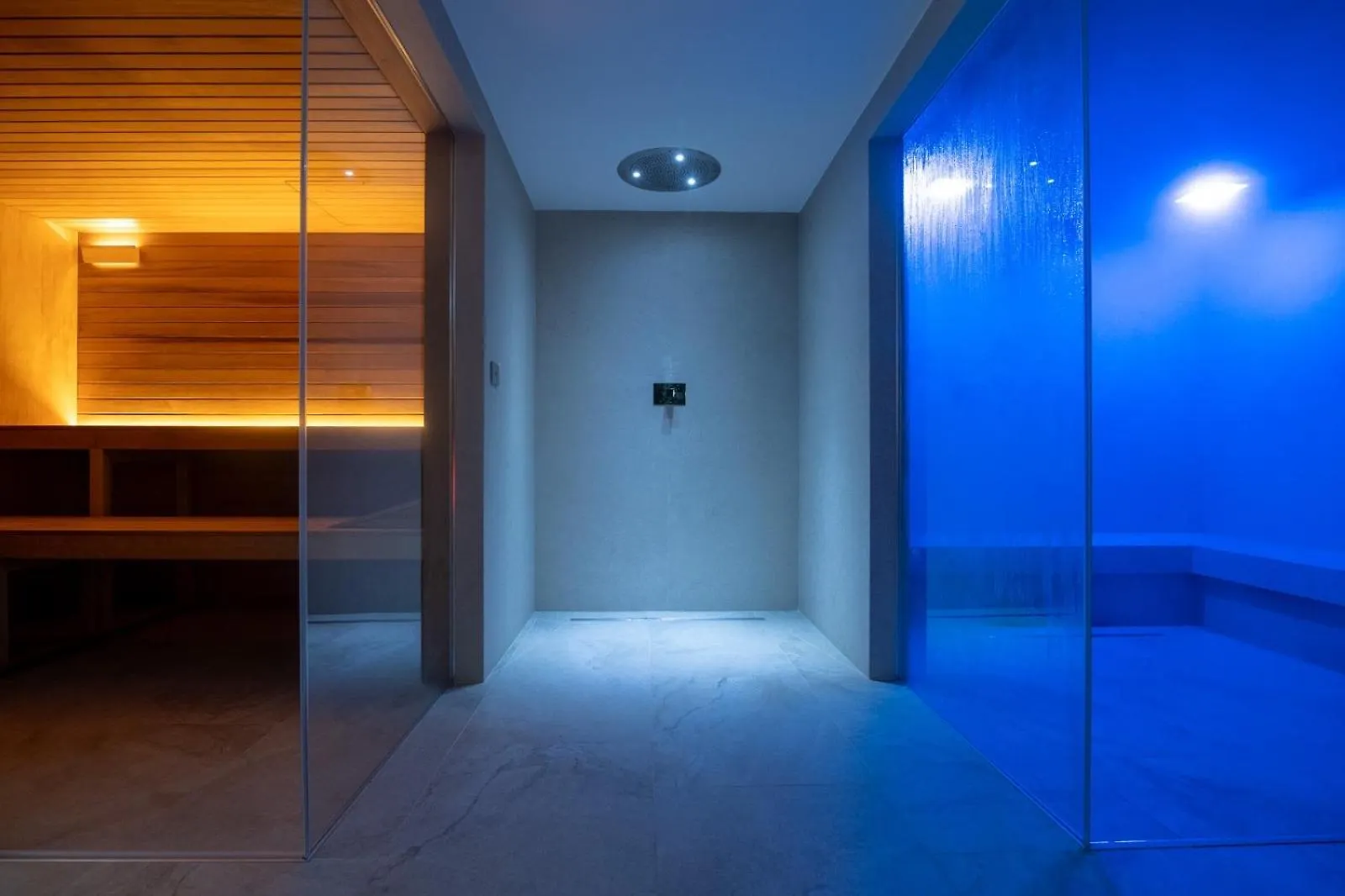 Hotel Mediterraneo Sottomarina 4*,