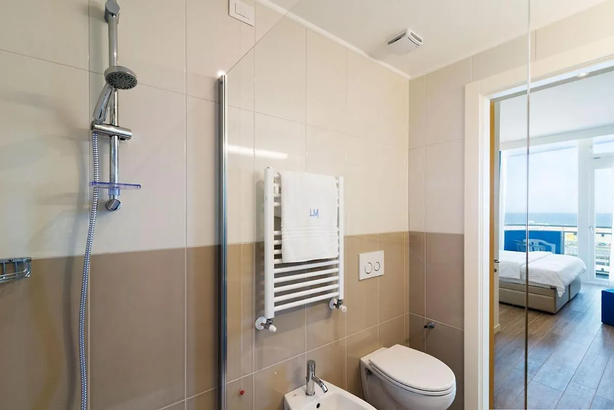 Hotel Mediterraneo Sottomarina 4*,