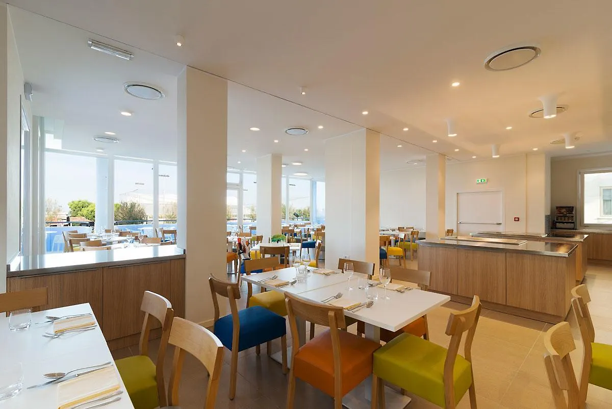 Hotel Mediterraneo Sottomarina 4*,  Italien